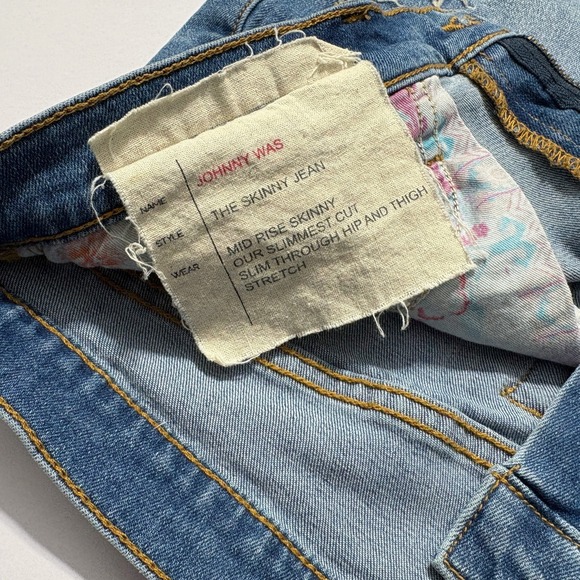 JOHNNY WAS Embroidered Skinny Jeans Boho Stars Moon Womens Size 28 (30x28) - Picture 11 of 16
